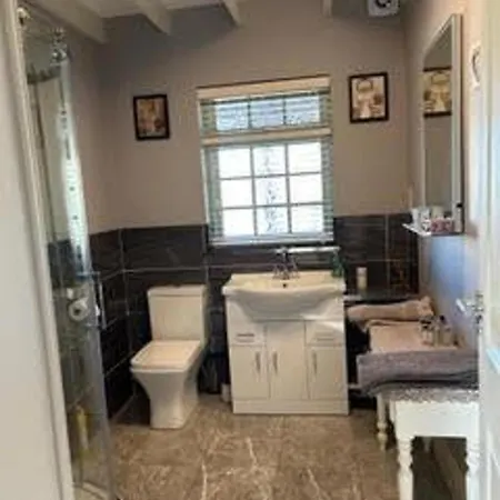 Holiday home Kates Irish Killaderry