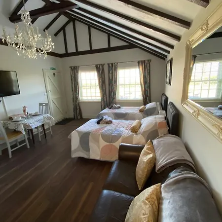 Holiday home Kates Irish Killaderry *